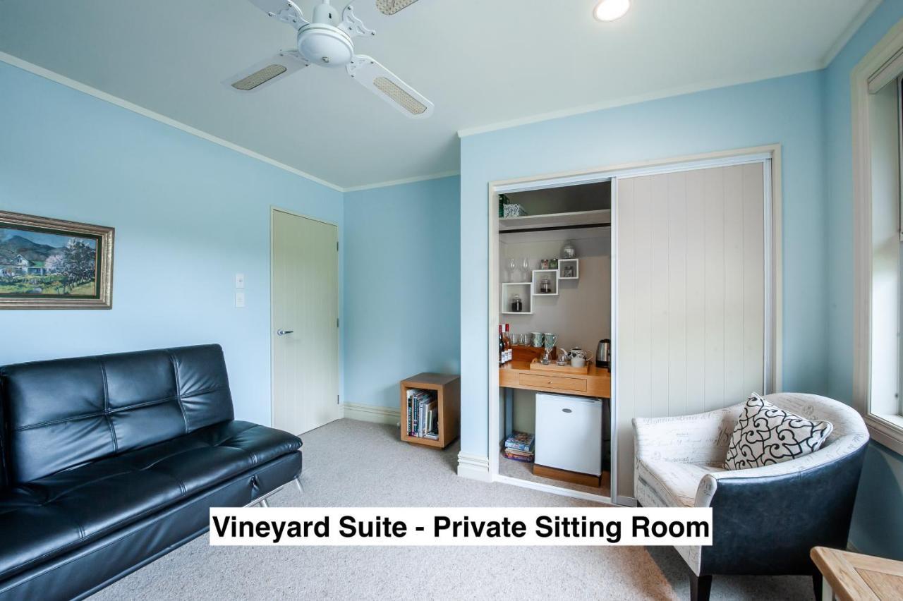 Grey Ridge Vineyard Experience Bed & Breakfast อเล็กซานดรา ภายนอก รูปภาพ