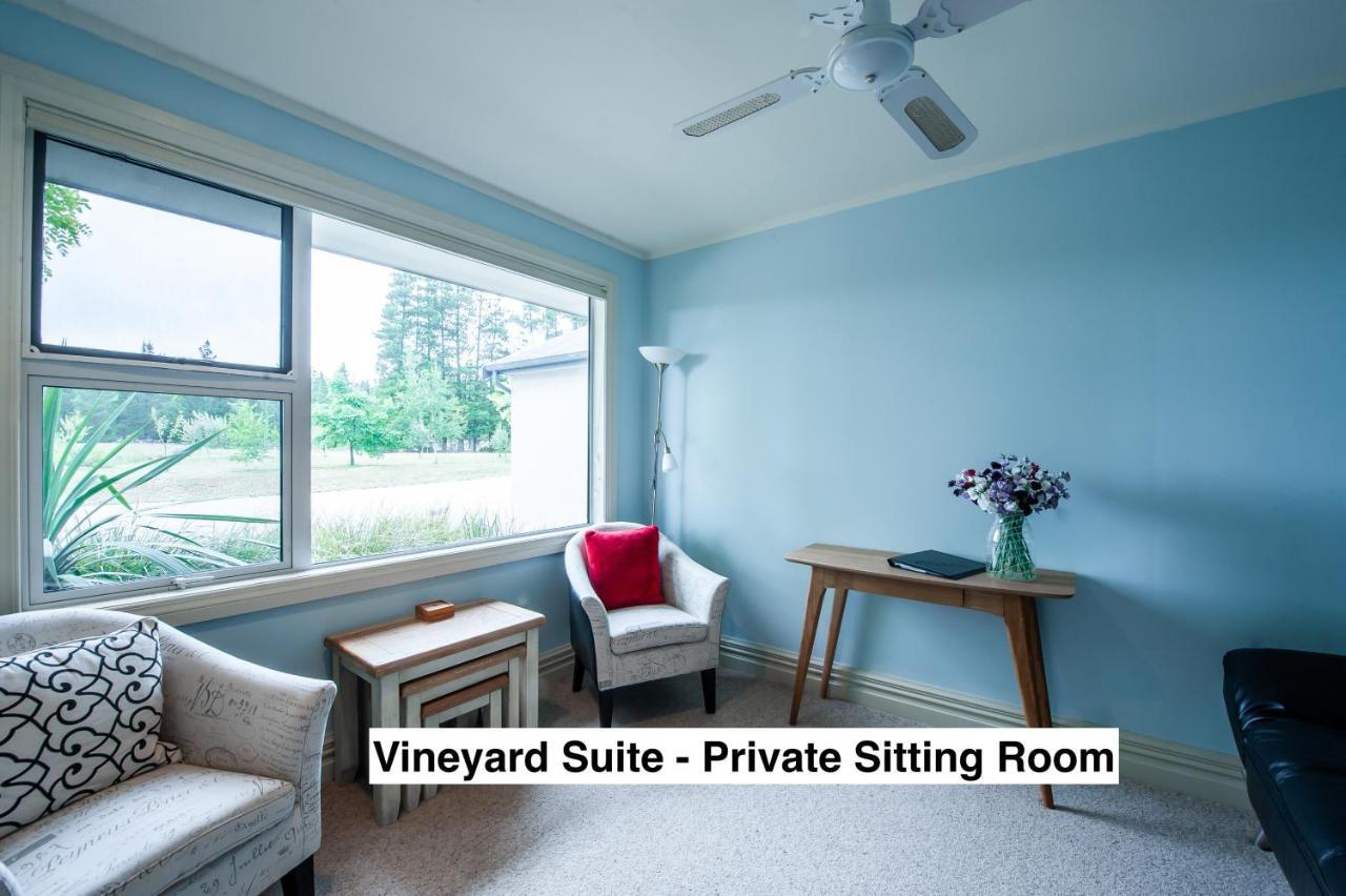 Grey Ridge Vineyard Experience Bed & Breakfast อเล็กซานดรา ภายนอก รูปภาพ
